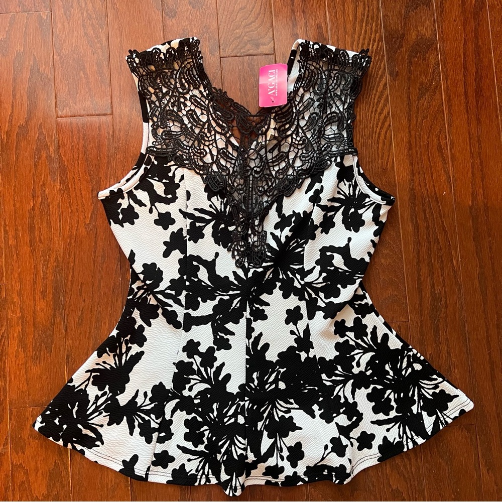 NWT A’Gaci Black and White Lace Peplum Top